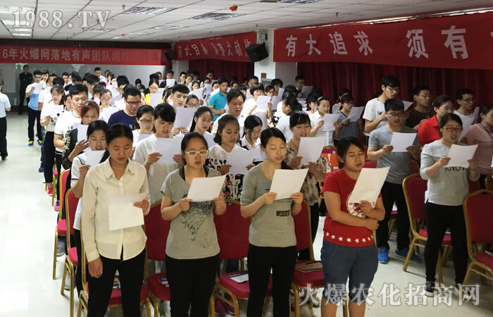 設立燈塔與揚帆高掛同樣重要