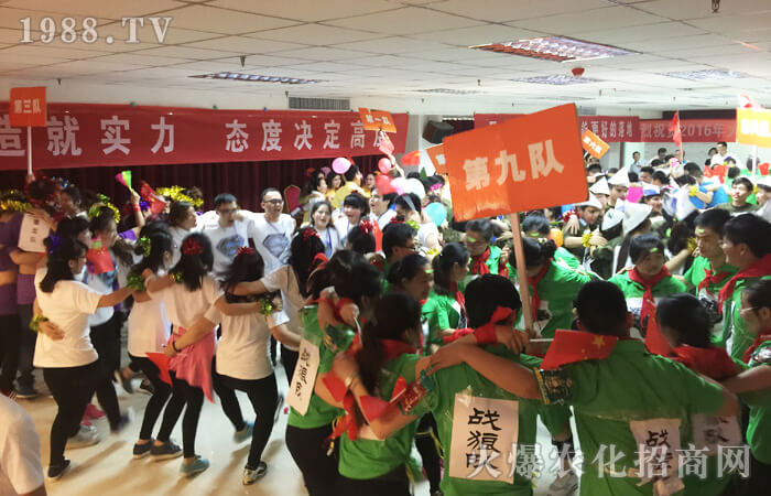 設立燈塔與揚帆高掛同樣重要
