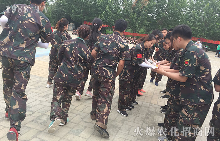 團結一心,勇敢前行