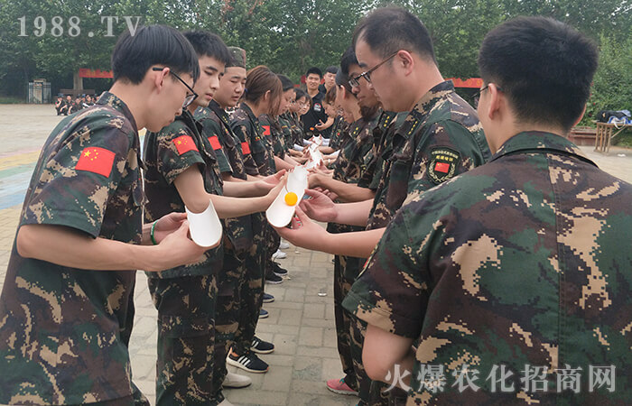 當(dāng)我倒下時,我的腳在去往夢想的路上