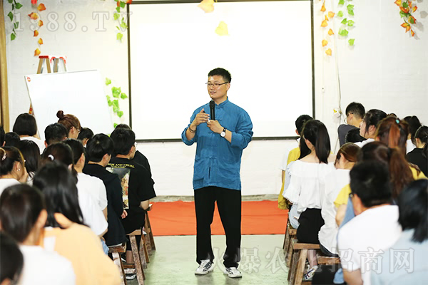 品讀《道德經》,感悟人生哲理!