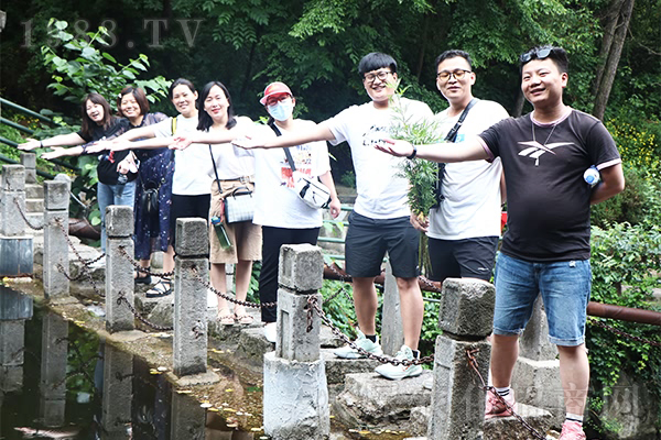 跟著火爆網游老君山,放松心情,傳承國學經典