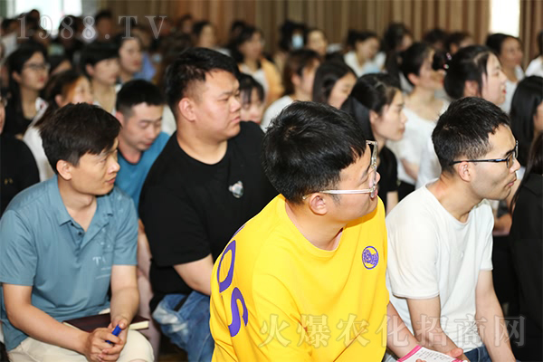 感恩 努力 學習 奮斗